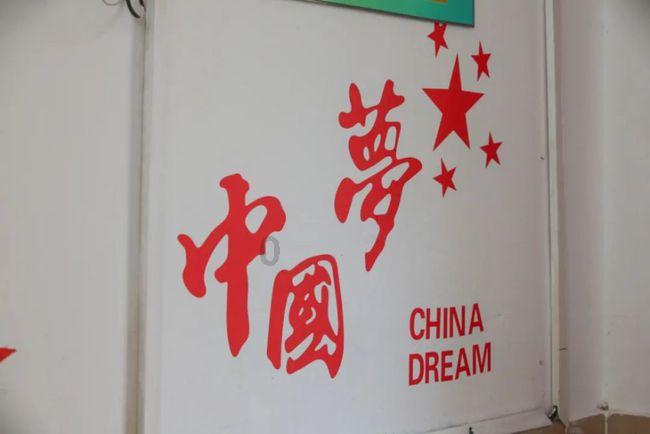 莫奈名画：遭环保人士泼土豆泥！国内的法律会如何认定泼画行为？游戏画面